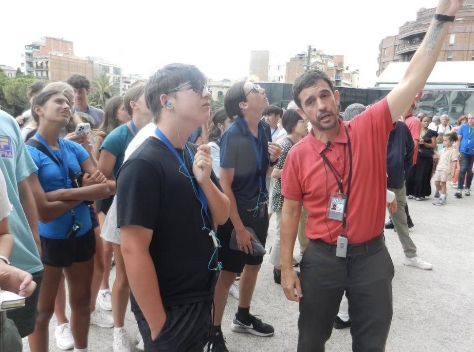 A walking tour with a local guide